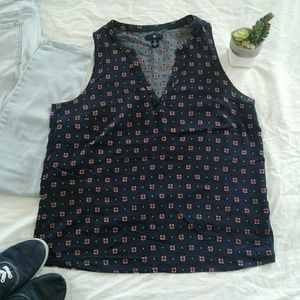 Gap sleeveless split neck top